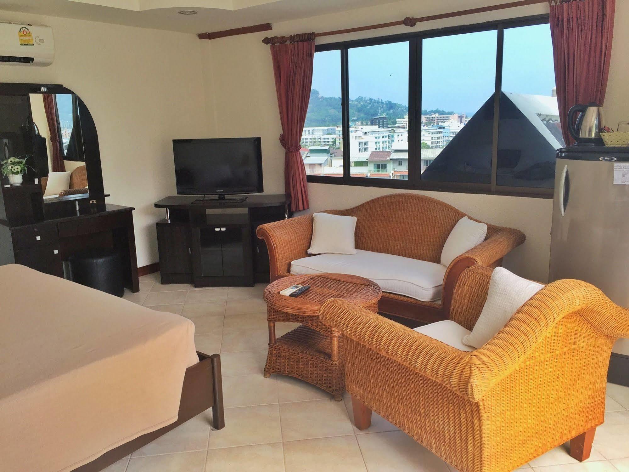 Hotell Blue Sky Patong