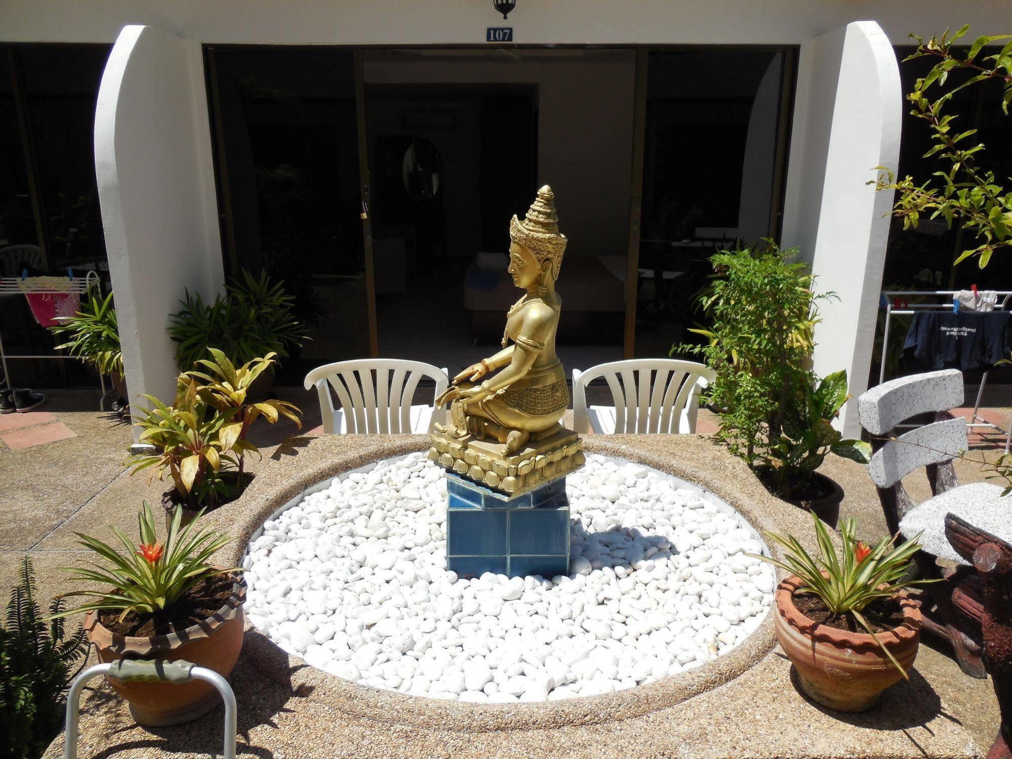 Blue Sky Hotell Patong